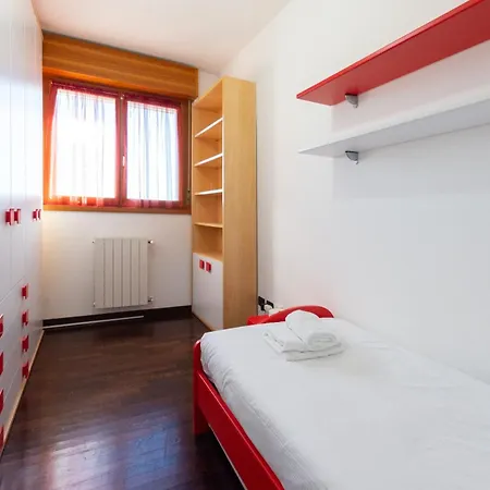 I-host Spacious 2br With 2 Baths & Balcony * ميلان