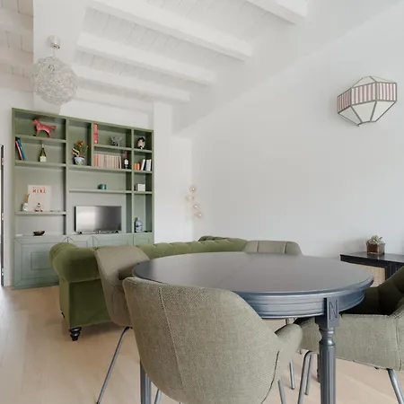 شقة Guesthost - Modern Terrace Flat In Solari Area ميلان
