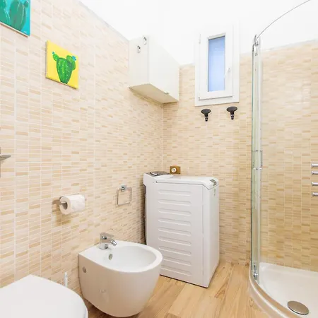 I-host - Rombon 38 Mediolan