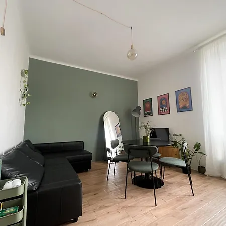 Apartman Modern Design Near Metro, Center *