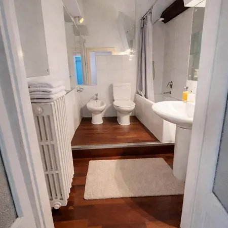 Apartment Bright Attic 120sqm In Garibaldi Quarter *