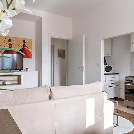 Apartament Zona Citylife Ampio Per 5 Con Balcone Mediolan
