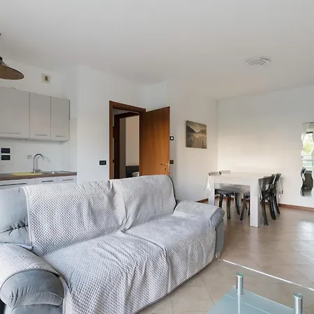 아파트 Guesthost - Rogoredo Cozy Flat With Garden 밀라노