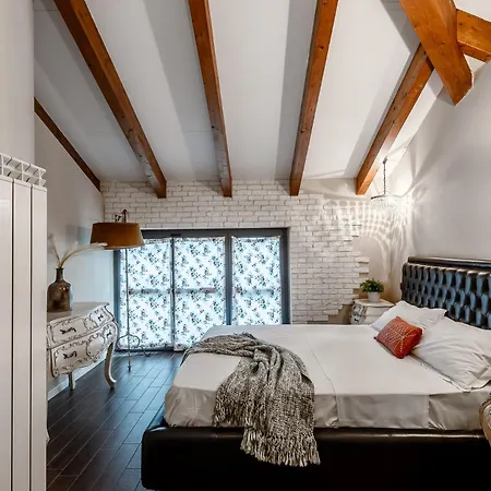 Stayeasy Meucci - 2-level With Garden And Box Milánó