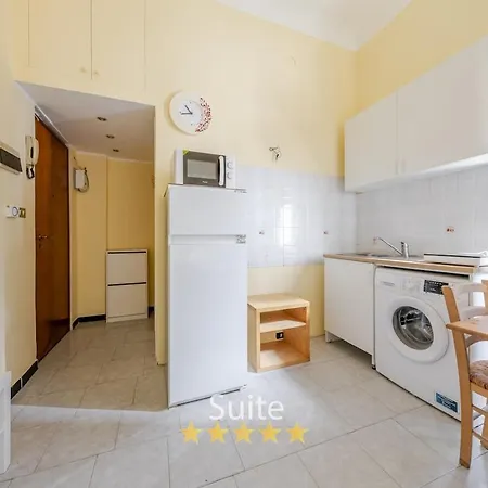 Casa Dell'amicizia * Milán