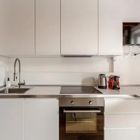Apartment Elegant Oasis 10 Min Station With Balcony E Wifi Near M1 Rovereto Milan