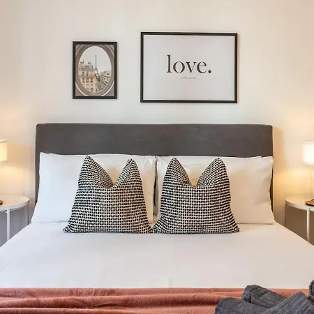 Centrale-duomo 10min - Spacious App - Sleeps 4 Appartement