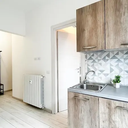 Monfalcone * Mediolan