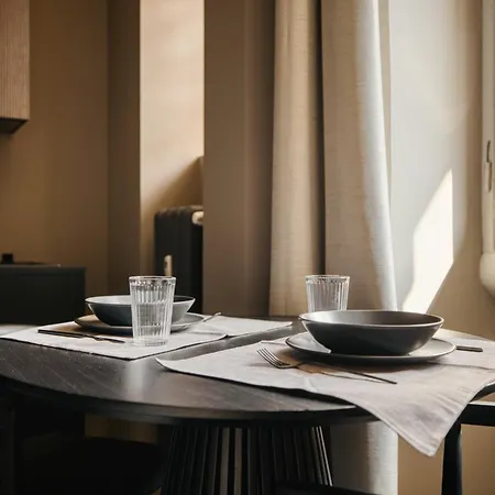 Domusmi Vitruvio 11 * Milan