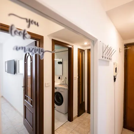 Apartment Design & Comfort Near Station *