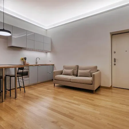 Daire Hostmate - - Farini's Charm - Isola