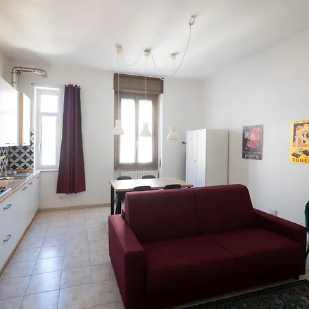 Apartment Design & Comfort Near Station *