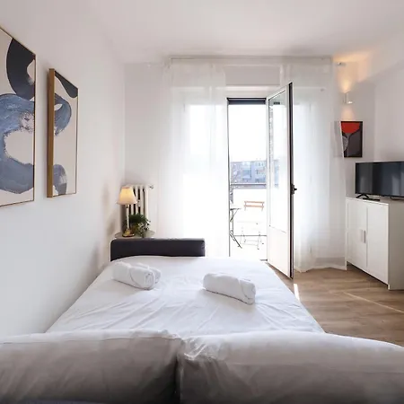 Apartament Primopiano Inganni Mediolan