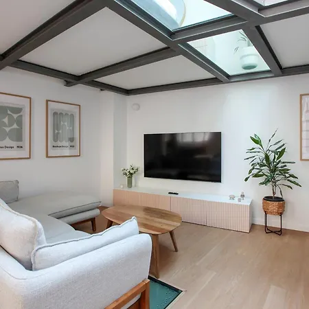 Cozy And Elegant Design Loft Milánó