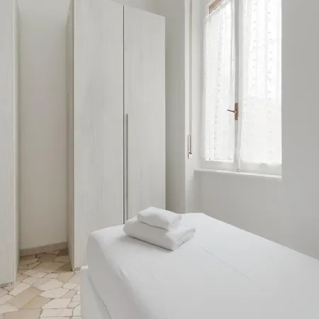 Guesthost - Cozy Varesina Area Apartment