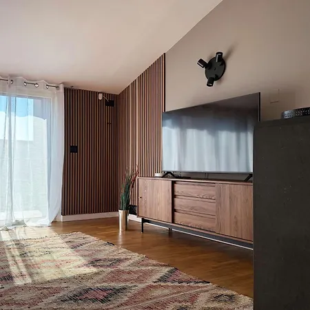 Daire Homeby, Casa Betta