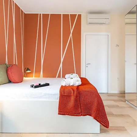 Apartment S&m Apartments- Urban Stripes 2 Bedrooms Near Underground M2&navigli Mailand
