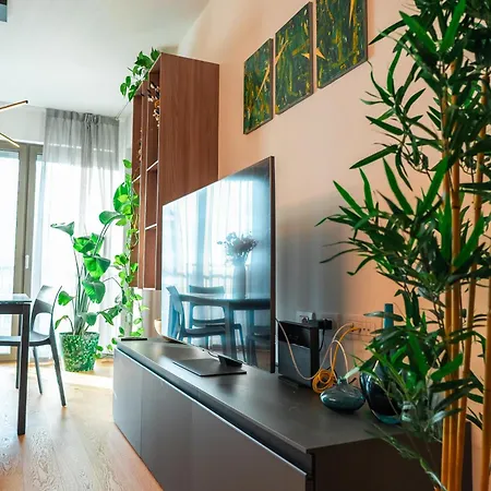 Crespi Terrace, Private Parking, A Few Steps From The Metro Milão