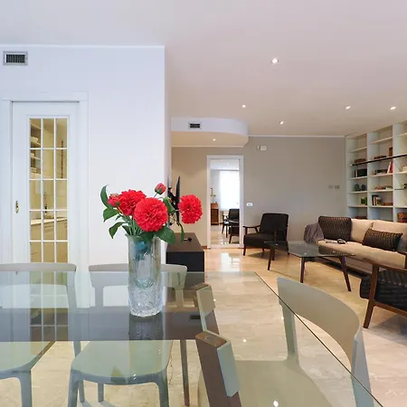Contempora - Elvezia Park - 3bed, 3baths Overlooking The Park - E12 דירה *