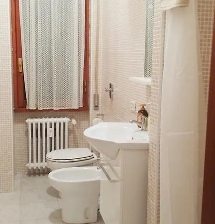 Apartment Center White