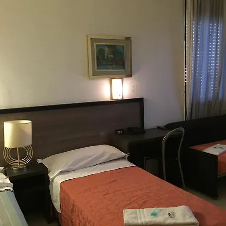 מלון Milano Station Hotel מילאנו