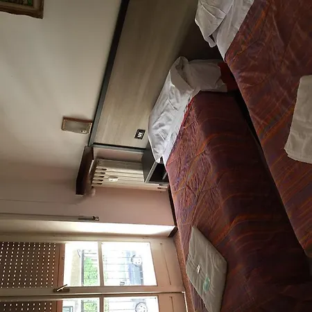 Milano Station Hotel מלון