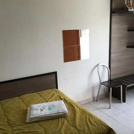 Milano Station Hotel מלון *