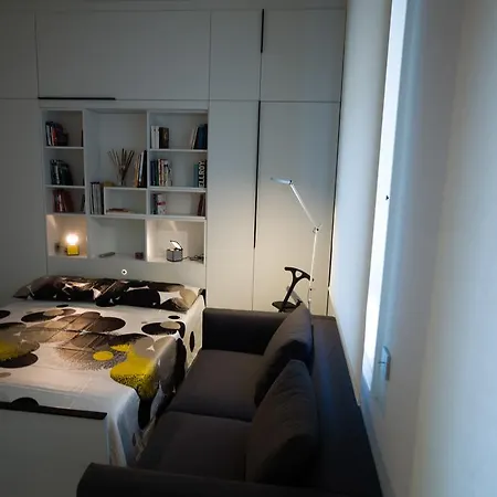 Stylish Mini In The Heart Of * Milánó