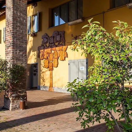 Cascina Bellaria Hostel *