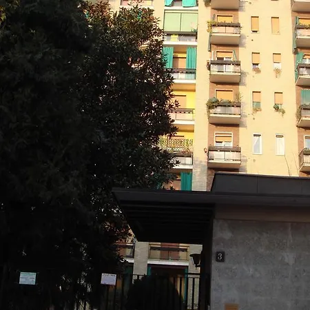 Via Toscanelli 3 Appartamento Milano