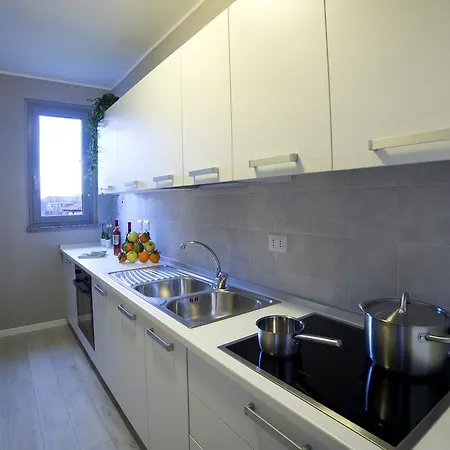 Aurum Pianell 10 3* Milano