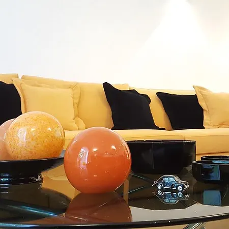 Apartment Bnbutler - Broletto 39 - A Few Steps To The Duomo And La Scala *