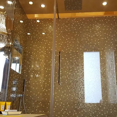 Apartment Bnbutler - Broletto 39 - A Few Steps To The Duomo And La Scala *