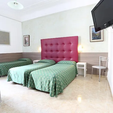 Hotel Piola 2*