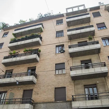 Apartment Bnbutler - Broletto 39 - A Few Steps To The Duomo And La Scala Mailand