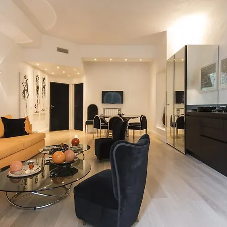 Apartment Bnbutler - Broletto 39 - A Few Steps To The Duomo And La Scala *