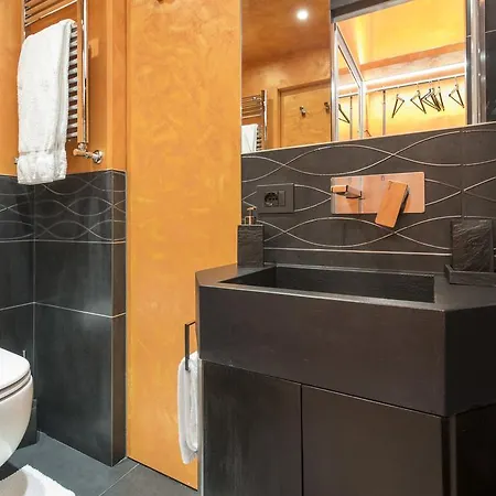 Apartment Bnbutler - Broletto 39 - A Few Steps To The Duomo And La Scala Mailand