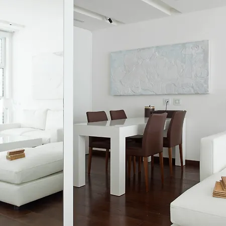 Отель Magna Pars L'hotel A Parfum, Small Luxury Of The World