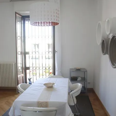 Arco Della Pace B&B 2* מילאנו