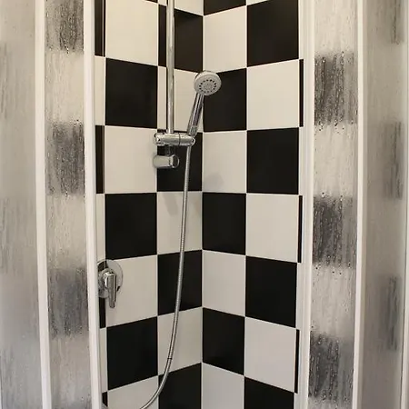 New Generation Center Хостел Милан