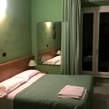 Del Sole * ميلان