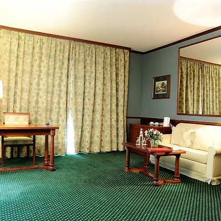 Leonardo Center 4* Milán