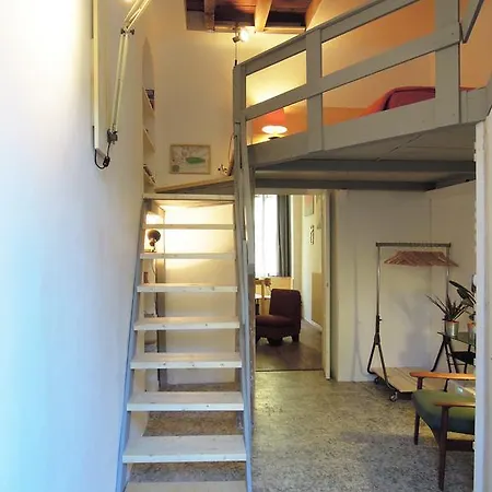 V12 Design Apartmán