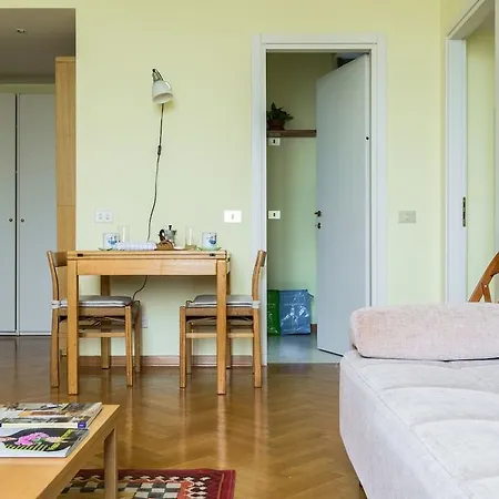 Caracciolo Apartment