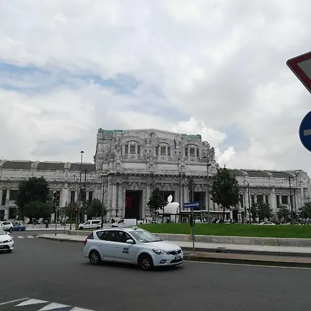 Vendégház Central Station Milánó