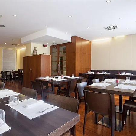 ホリデイ ガリバルディ ステーション