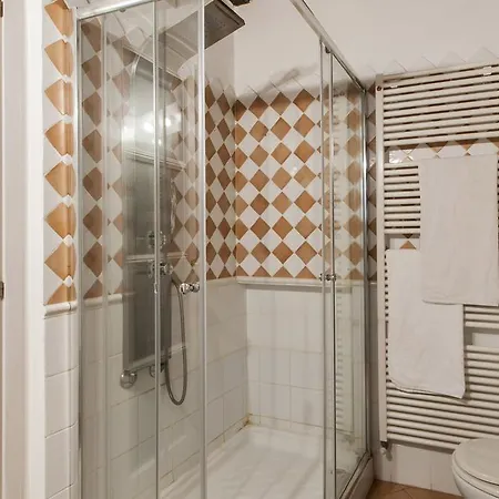 Apartamento Mila Magenta