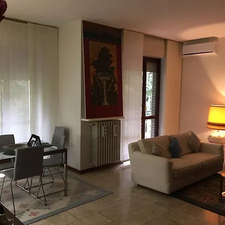 Apartment Famagosta Mailand
