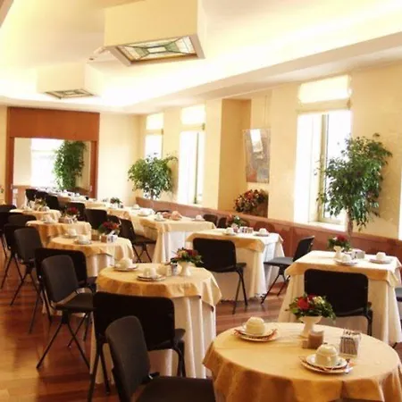 Western Madison Otel