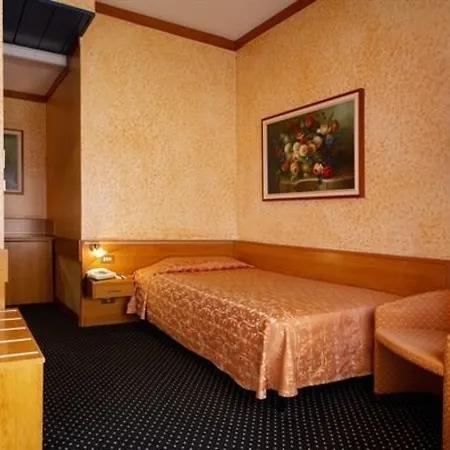 Mentana, By R Collection Μιλάνο